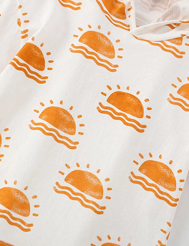 Conjunto con capucha y estampado de sol