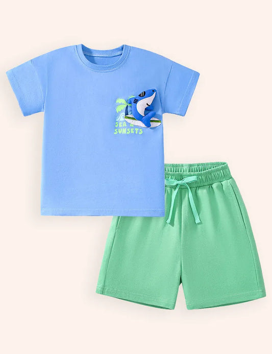 Conjunto de camiseta de algodón con aplique de tiburón de dibujos animados
