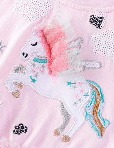 Abito in tulle con paillettes applicati con unicorno volante