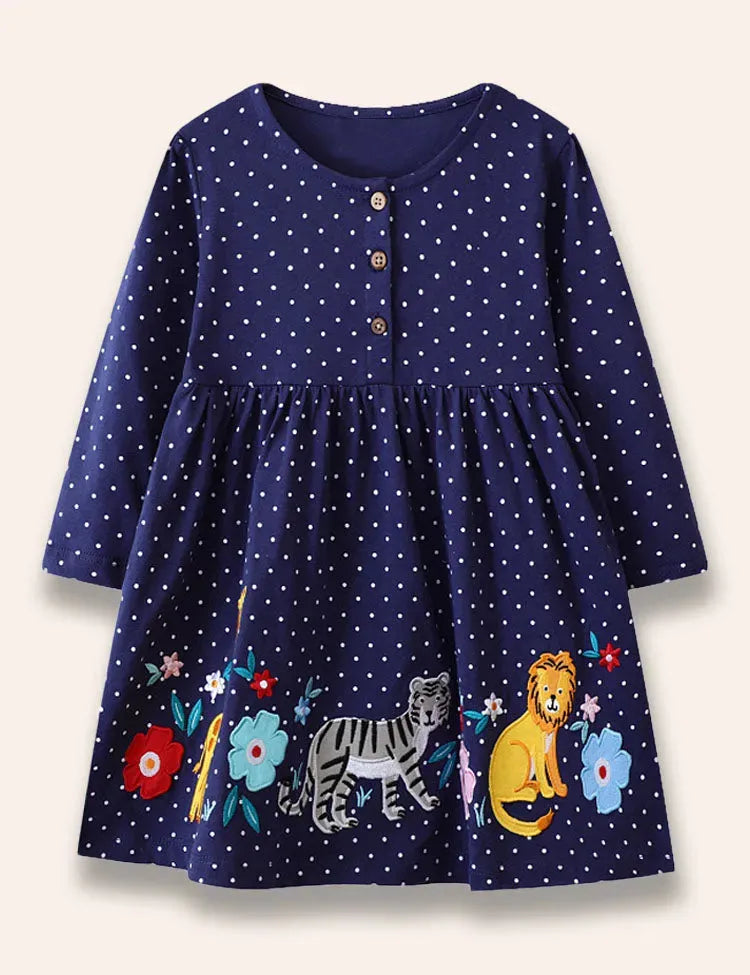 Kleid mit Wildtier-Applikation auf der Brust und Knopfleiste