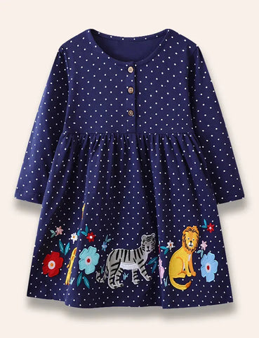 Kleid mit Wildtier-Applikation auf der Brust und Knopfleiste