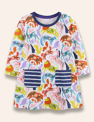 Kleid mit Cartoon-Tieraufdruck