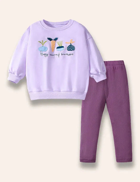 Conjunto de sudadera con apliques vegetales