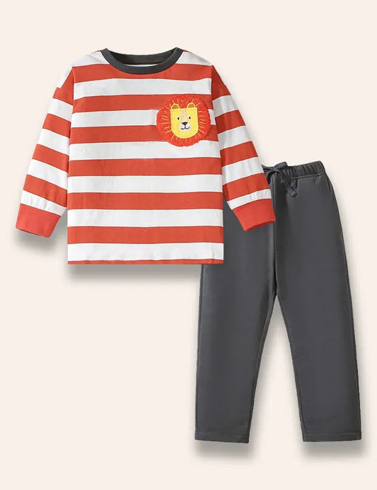 Conjunto de camiseta a rayas con aplicación de león de dibujos animados