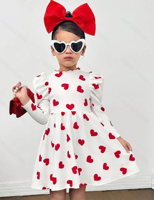 Vestido con estampado de amor de San Valentín