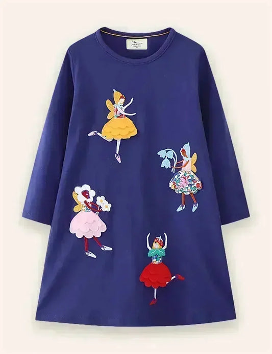Niedliches Kleid Mit Elfenapplikation Und Langen Ärmeln