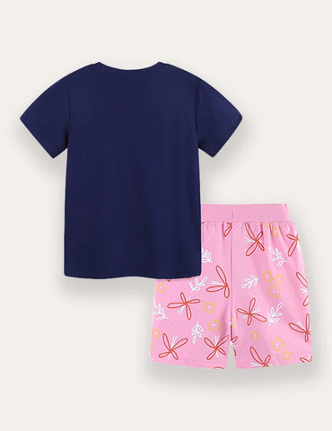 Conjunto de camiseta y pantalones cortos con estampado de medusas